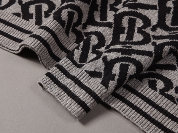 ブランドセーター着用イメージ